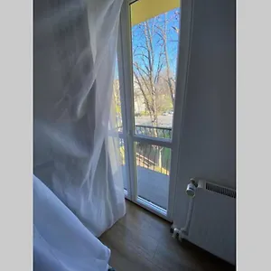 Apartament Cozy In The Business Area Of, Bucureşti